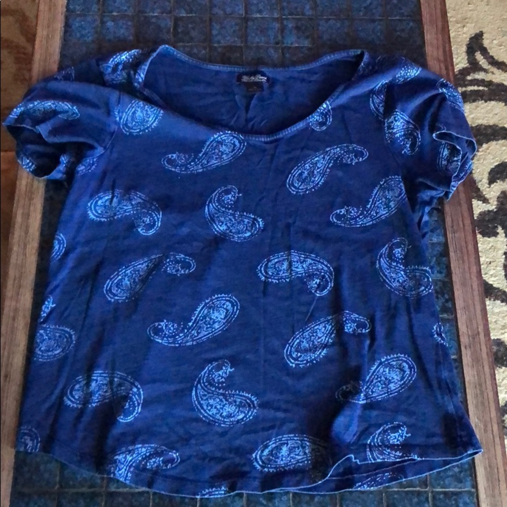 Blue lucky casual tee